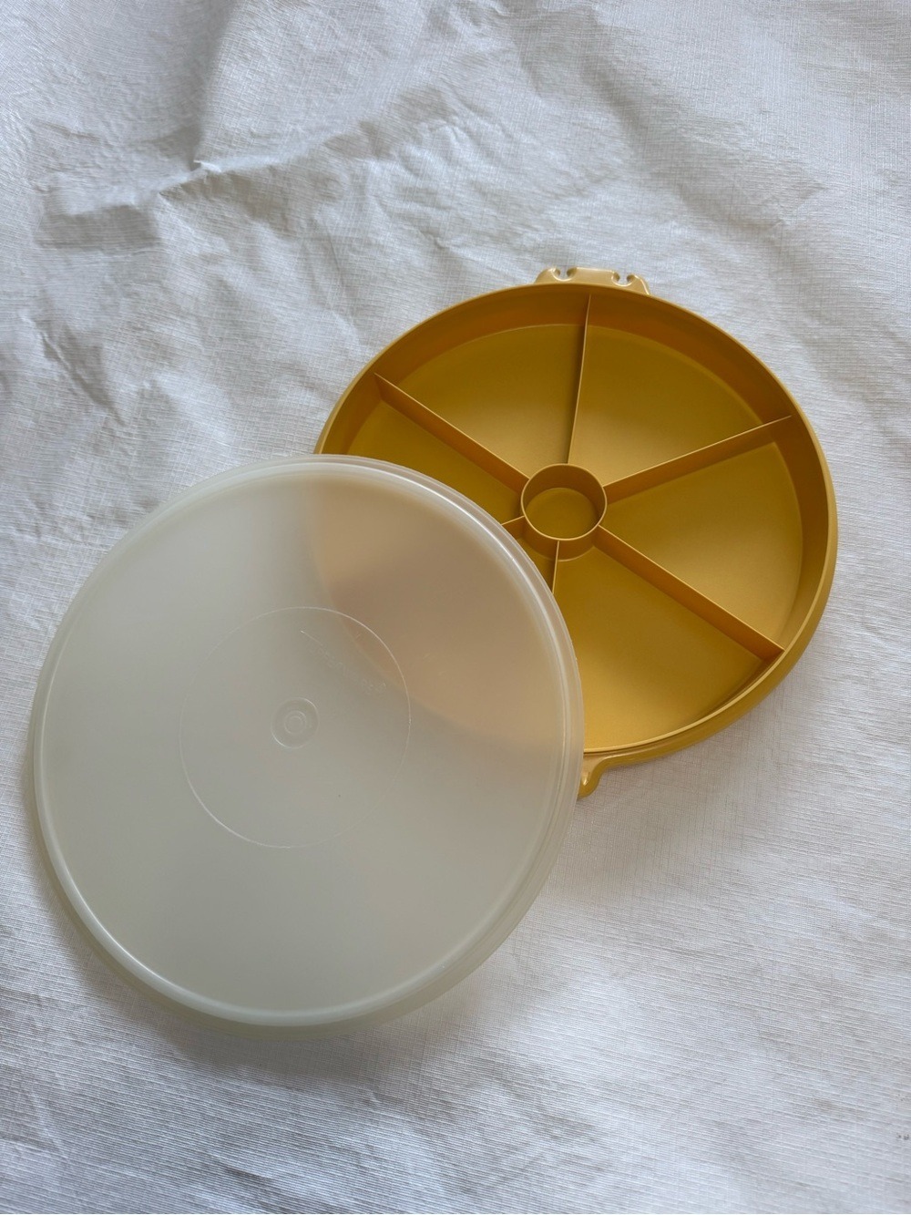 Vintage Tupperware Harvest
Gold Party Susan Divided
Serving Veggie Tray W Lid